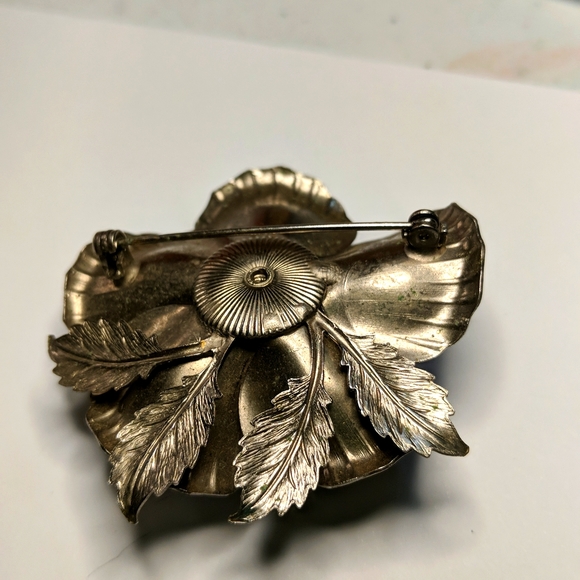 Brushed Silverstone Vintage Rose Brooch 2.5" Round - Picture 2 of 3